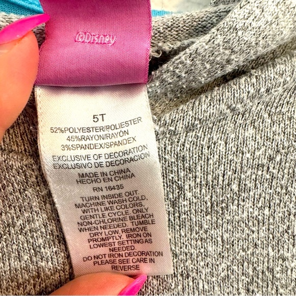 Bundle of Disney Princesses, Frozen and Stitch Nightgowns. Size 4/5 & 6/… - Picture 13 of 17